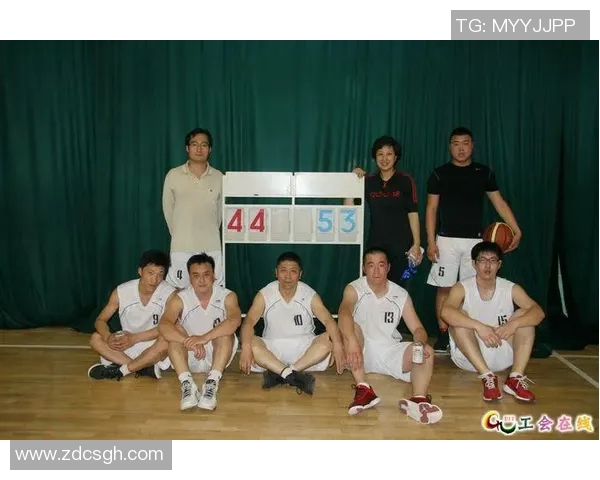 赛后分析：上海篮球队与深圳篮球队的表现与状态对比探讨